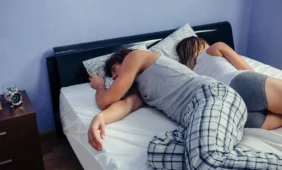 Blogos žinios vyrams: nemiga jiems kenkia labiau nei moterims