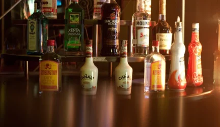 Seimas atidės alkoholio reklamos draudimą