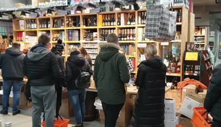 Kontrabandinis alkoholis Lenkijoje pražudė penkis žmones
