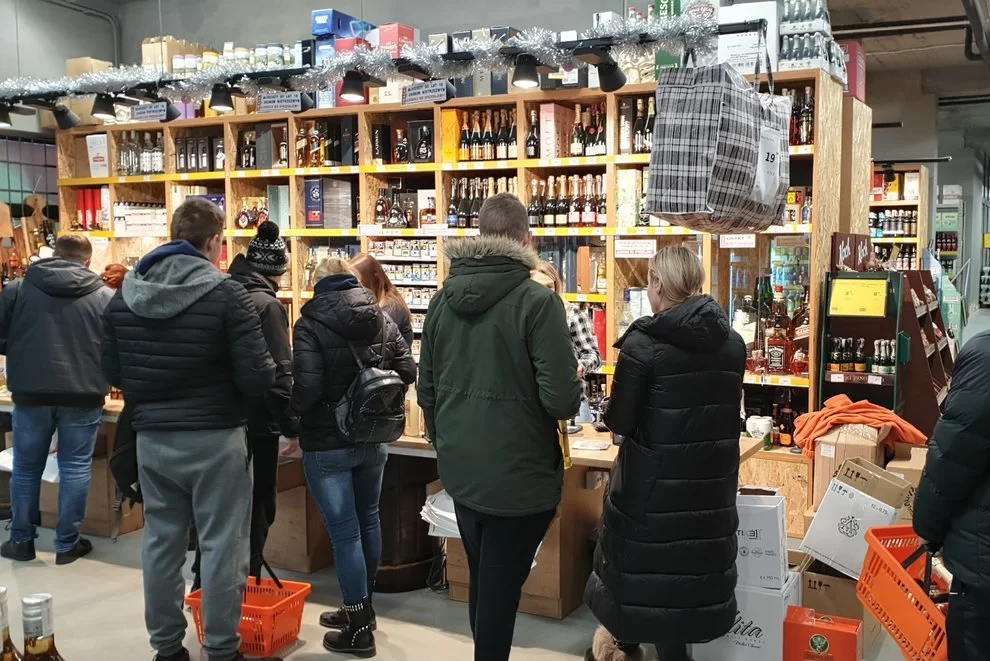 Kontrabandinis alkoholis Lenkijoje pražudė penkis žmones