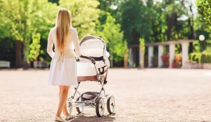 Suaugusieji labiausiai bijo neplanuoto vaikų nėštumo