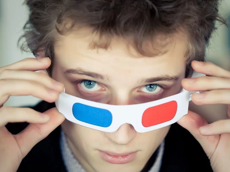 3D filmų mėgėjai gali nurimti – sveikiems žmonėms trimačiai filmai nekenkia