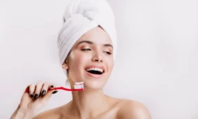 Apnašos esančios ant Jūsų liežuvio turi įtakos Jūsų burnos sveikatai