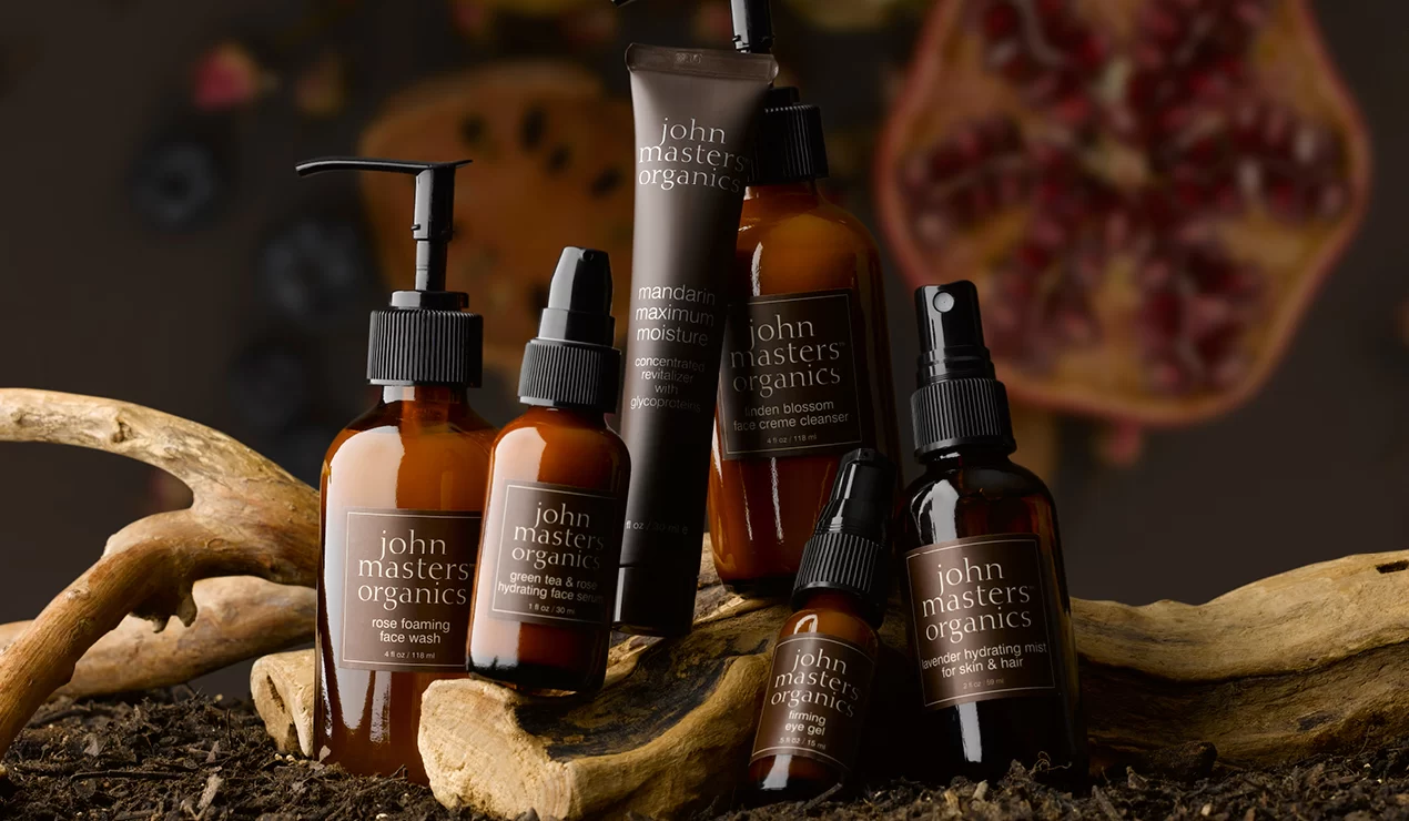 Draugystę su pavasario saule sustiprins John Masters Organics