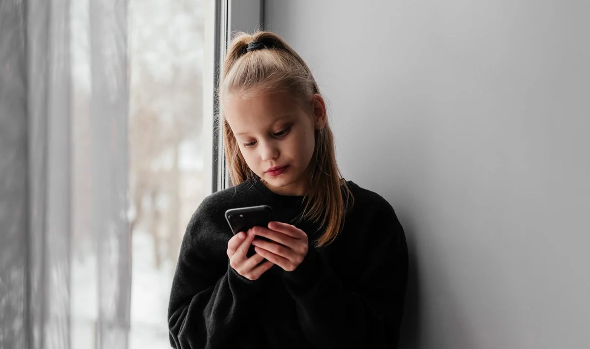 „Vaikų linija“ kviečia dalyvauti ir palaikyti virtualų žygį prieš patyčias