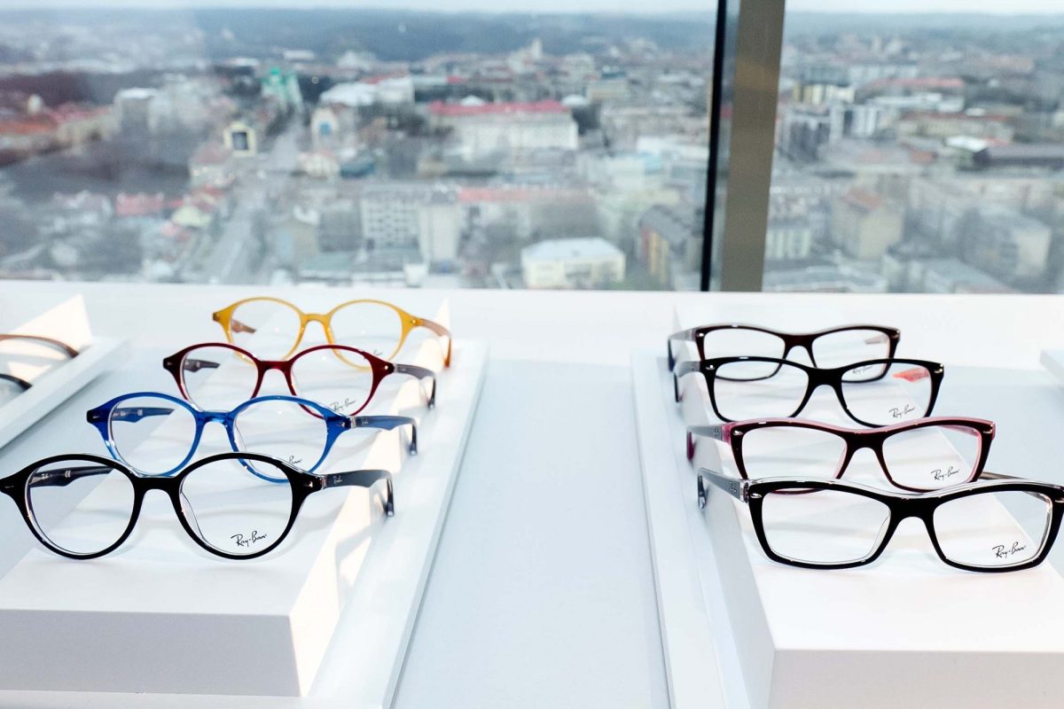 Kai akių korekcija lazeriu negalima: ar visą gyvenimą teks nešioti akinius?