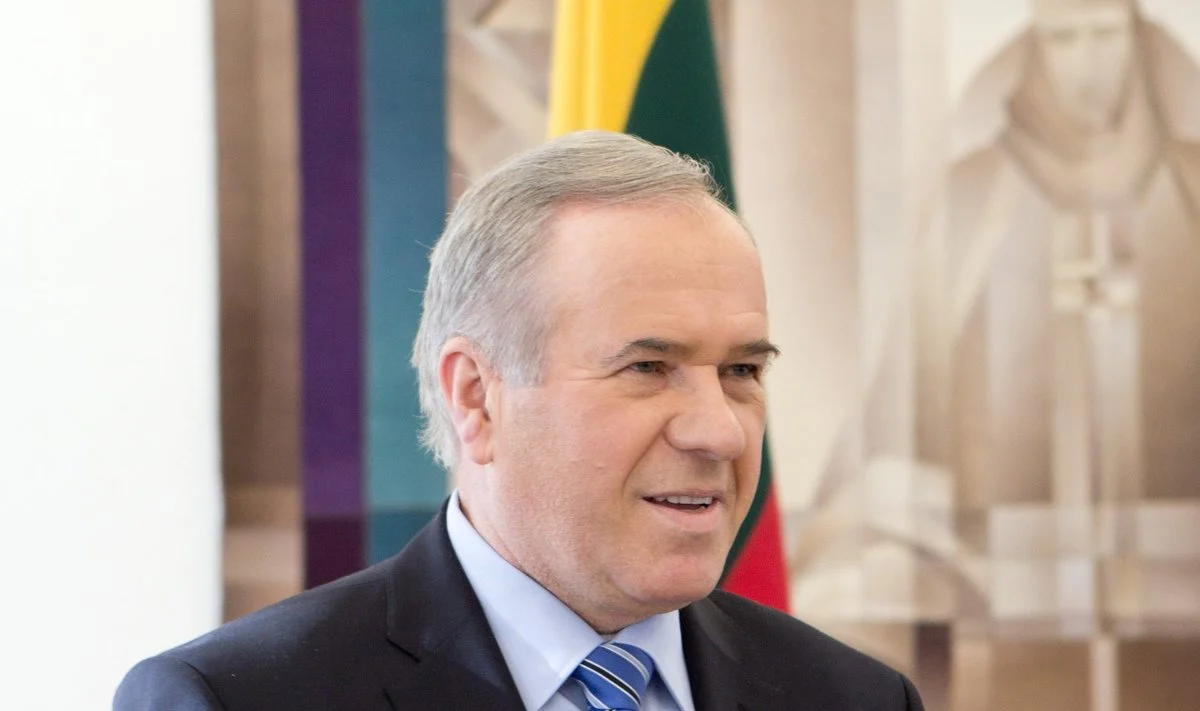 Socialdemokratai perdavė ukrainiečiams gydomuosius lazerius