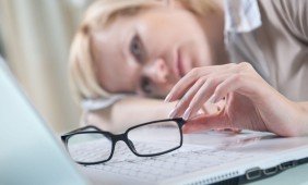 Kaip sudaryti palankią darbo aplinką akims?