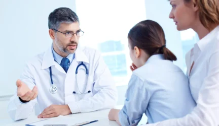Šeimos gydytojas: pacientai ligas linkę diagnozuoti interneto pagalba