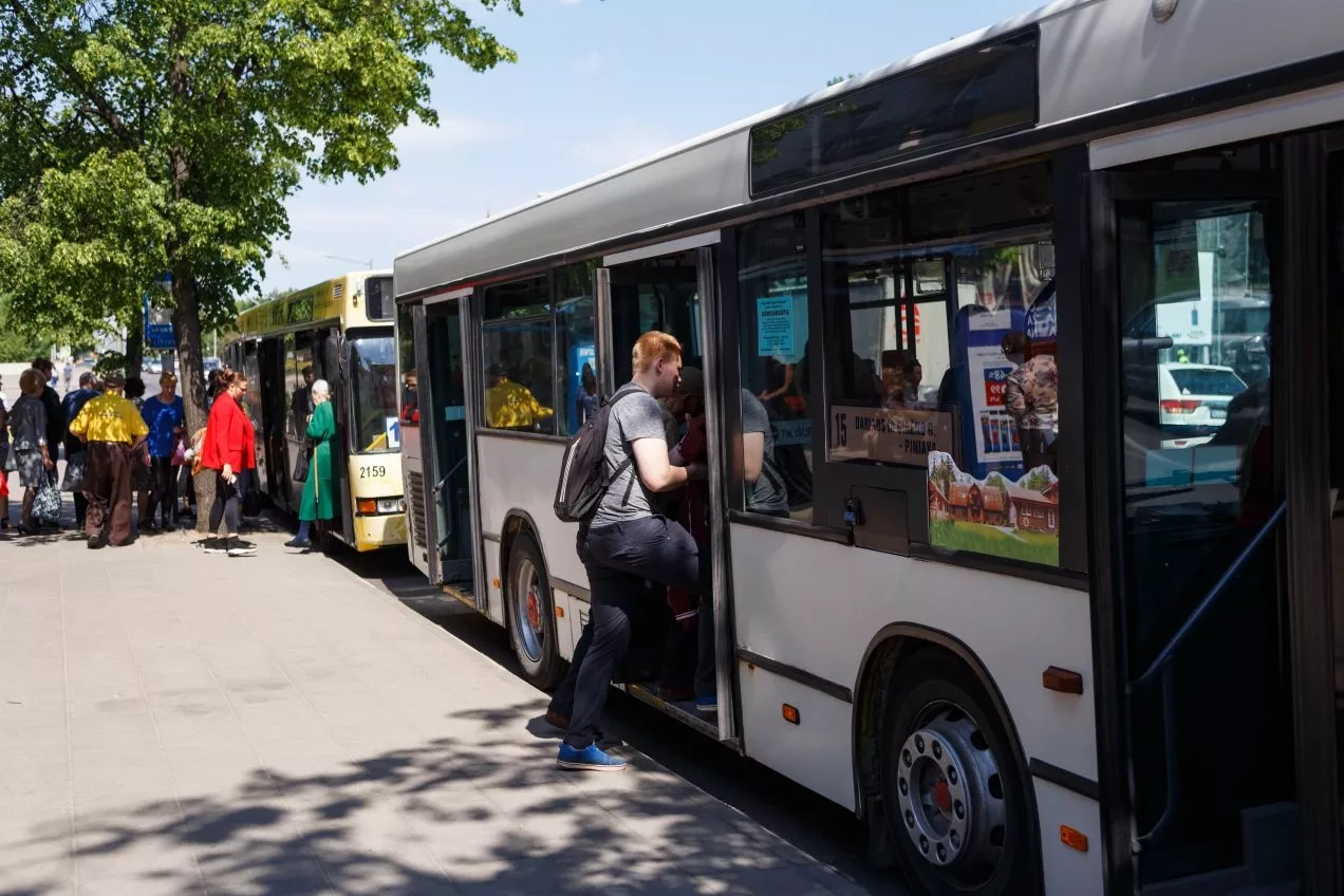 Draudikai: viešasis transportas saugesnis, žmogiškasis faktorius – tas pats