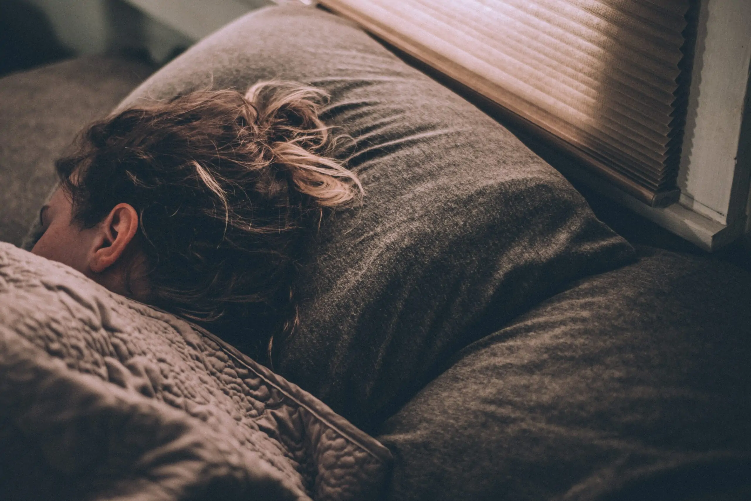 Apšvietimo įtaka miego kokybei