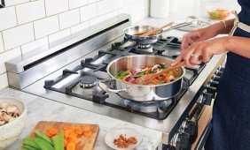 Esminiai virtuvės įrankiai vegetarams ir veganams