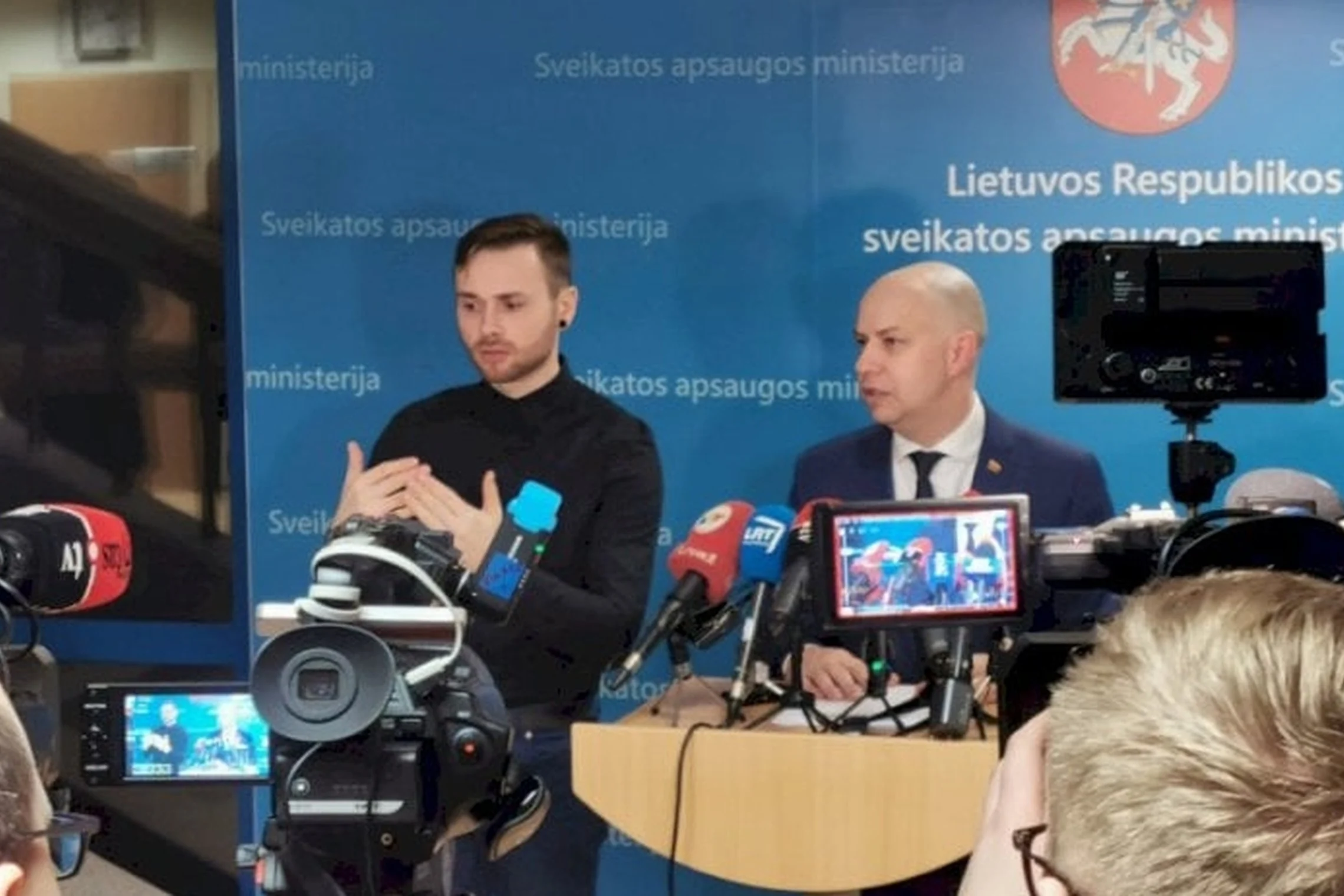 Tarptautinė kurčiųjų savaitė: visuomenė iš naujo atranda gestų kalbos vertėjų profesiją
