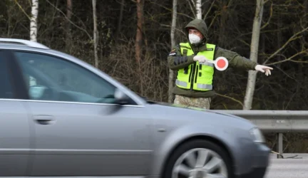 Patvirtinta: nuo šiol savivaldybės pagal sergamumą koronavirusu bus skirstomos į šviesoforo spalvų zonas