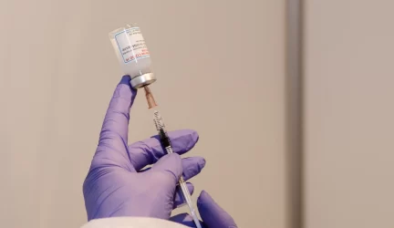 Rezerviniai skiepijamų asmenų sąrašai padės vakcinas naudoti racionaliau