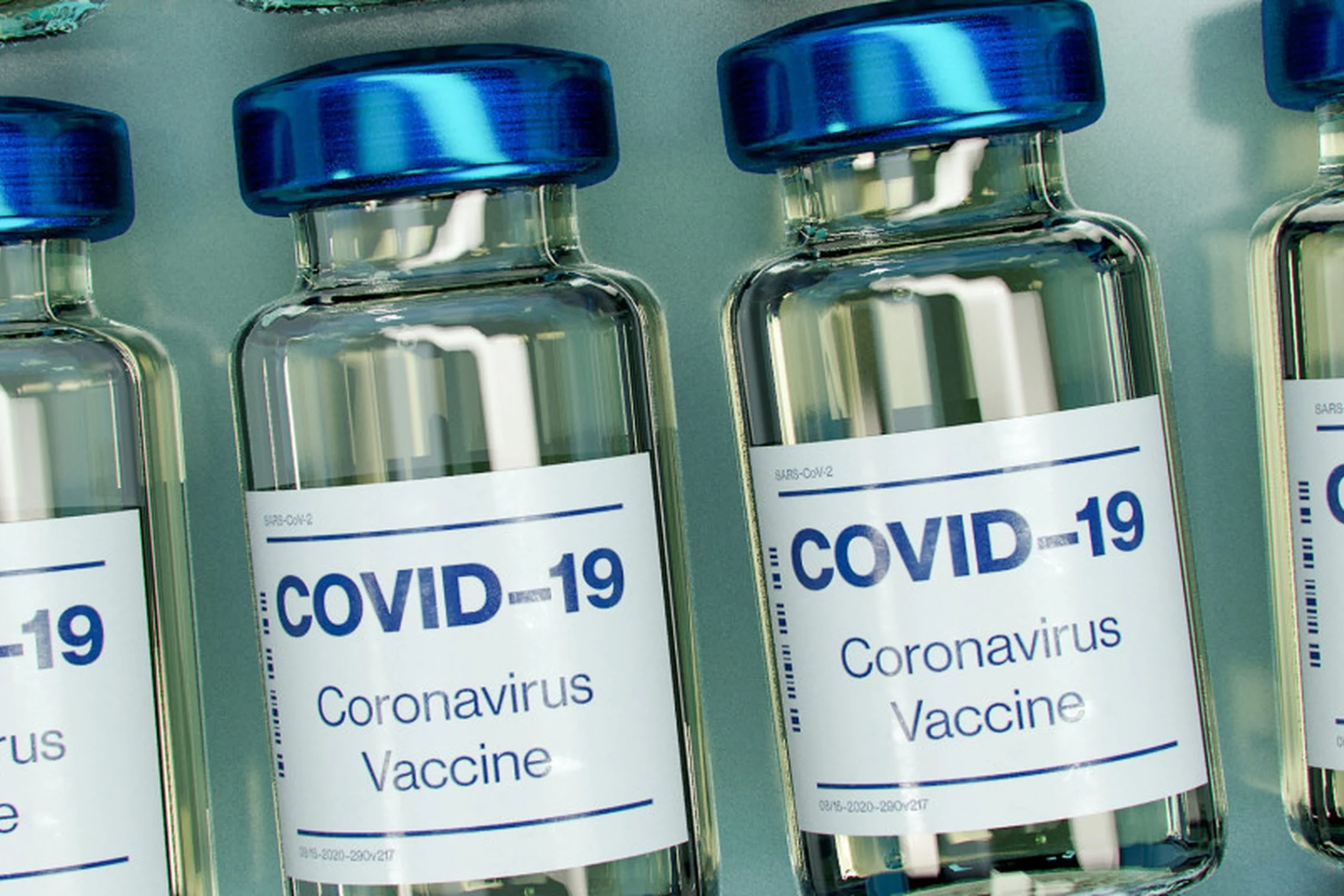 Laikinai stabdomas skiepijimas „AstraZeneca“ vakcina