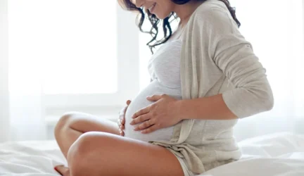 Rengiantis nėštumui: ne tik gerti vitaminus ir atsisakyti žalingų įpročių, bet ir apsilankyti pas odontologą