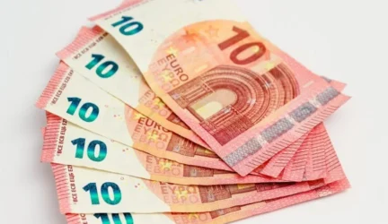 „Sodra“ skambina 75+ metų senjorams ragindama pasiskiepyti ir gauti išmoką