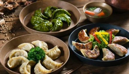 3 receptai iš stebuklingos japonų virtuvės: „Gyoza“ koldūnai, įmantrus sumuštinis ir desertiniai blyneliai