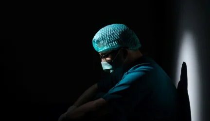 KTU mokslininkės tyrimas: slaugytojai Lietuvoje ir Vokietijoje jaučia nuovargį, mažiau šypsosi, tačiau vis tiek stengiasi maksimaliai gerai atlikti savo darbą