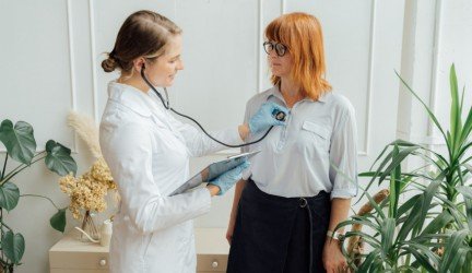 Šeimos gydytojo kompetencijas papildė COVID-19 ligos diagnostika ir gydymas