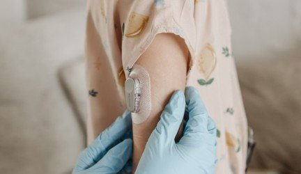 gliukozės kiekio stebėjimo sistema