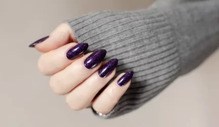 Nagų lakavimas
