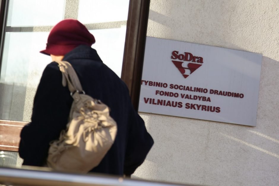 42 tūkstančiai dalies darbingumo netekusių žmonių toliau dirba