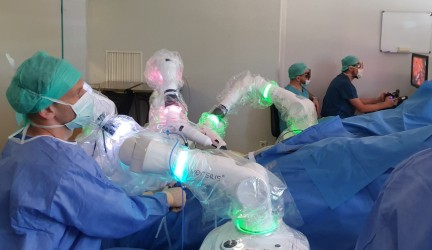 Santaros klinikos robotai