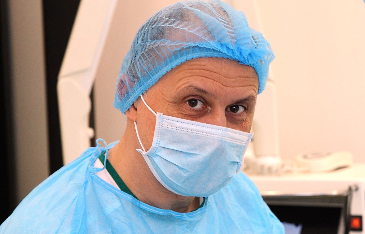 Kauno odontologijos klinikos vadovas implantuojantis odontologas Mindaugas Gaučys