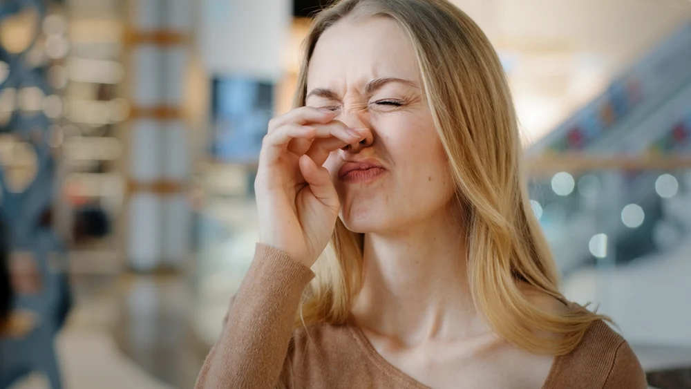 Virusai ir bakterijos_prilipę prie nosies gleivinės_dauginasi ir skinasi kelią gilyn Shutterstock nuotr.