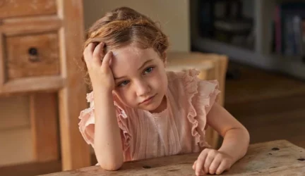 Ortokeratologiniai lęšiai