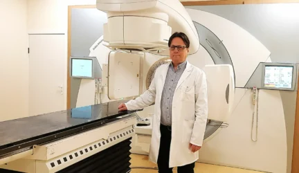 Respublikinės Šiaulių ligoninės Onkologijos klinikos Chemoterapijos ir radioterapijos dienos stacionaro gydytojas onkologas radioterapeutas dr. Darius Norkus gydytojo darbo patirtį sukaupė dirbdamas šalies ir Europos klinikose. (Zitos Katkienės nuotr.)