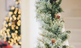 Lauko durų puošimas