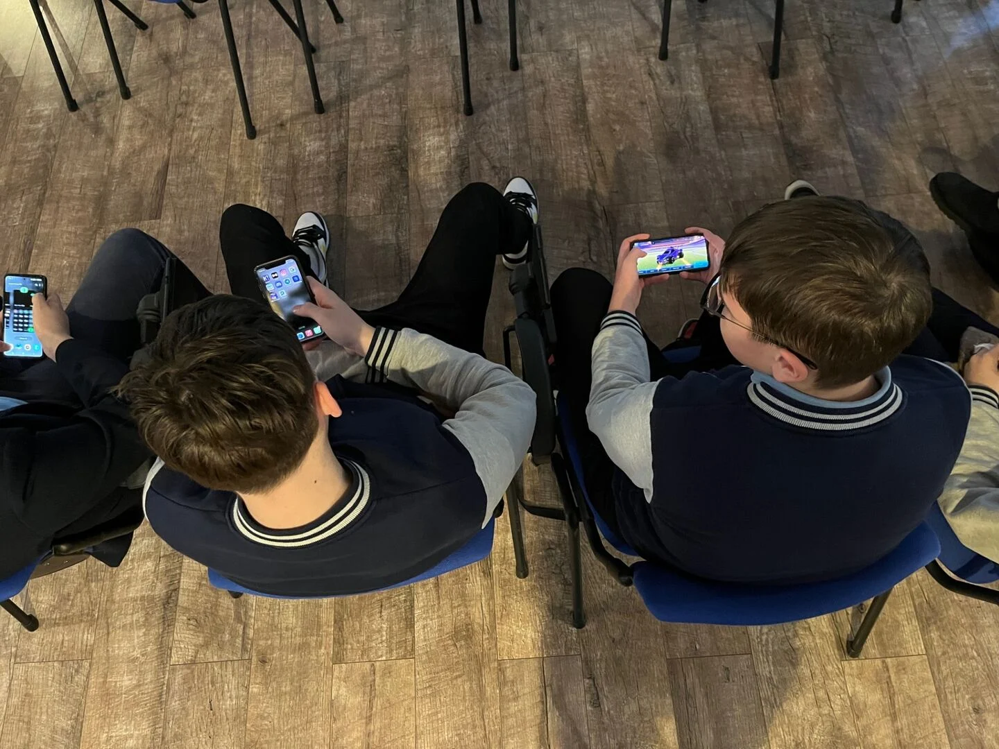 Paaugliai internetas