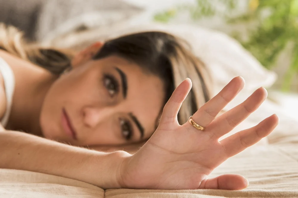 Auksiniai žiedai, jautri oda