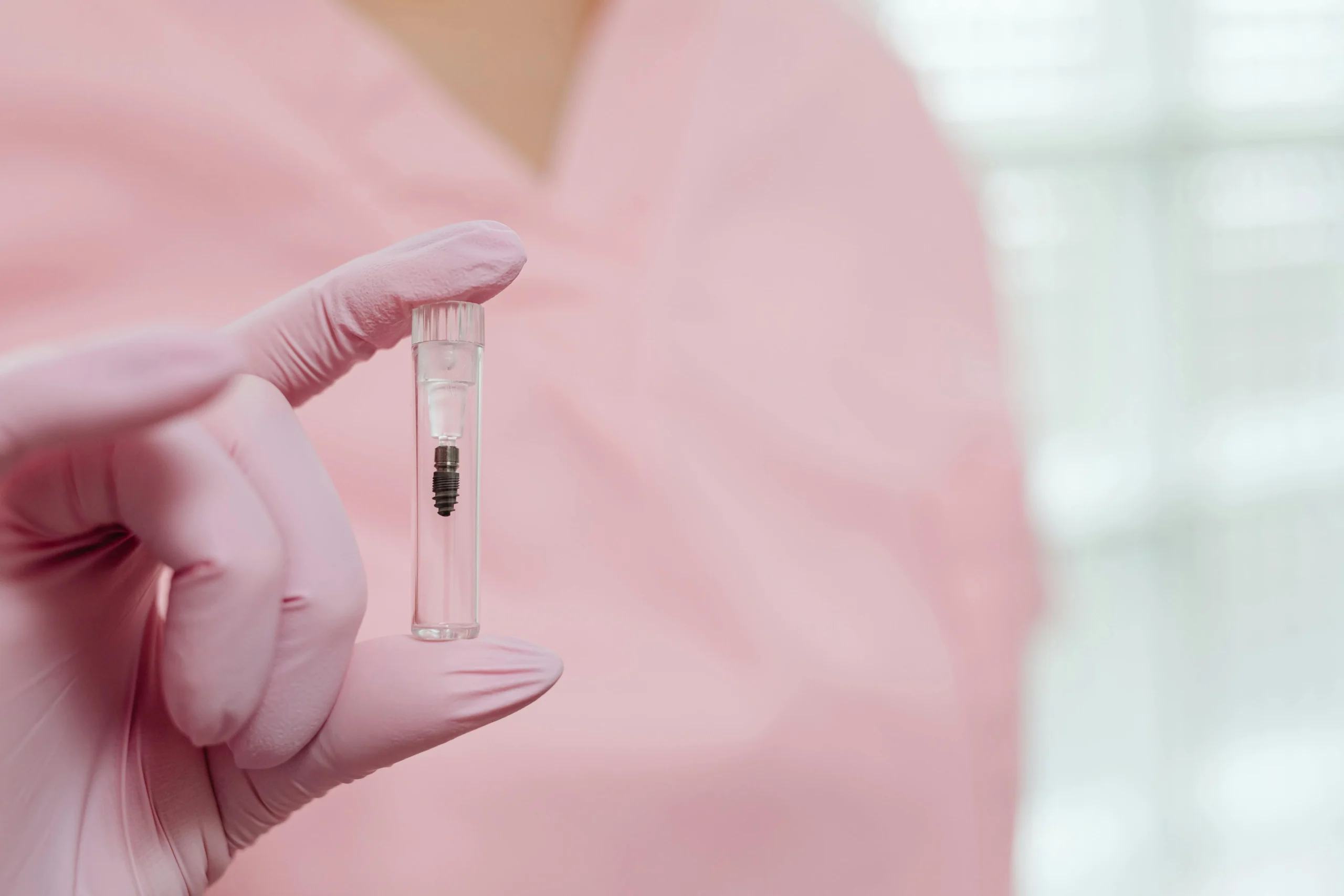 Dantų implantų privalumai